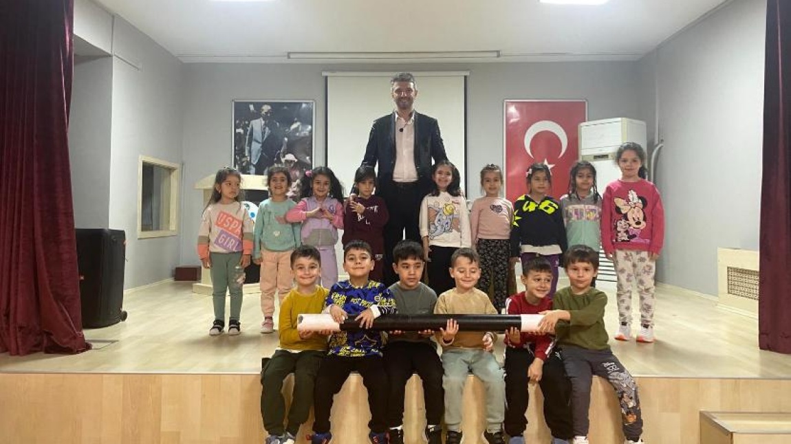 SİHİRBAZ GÖSTERİSİ